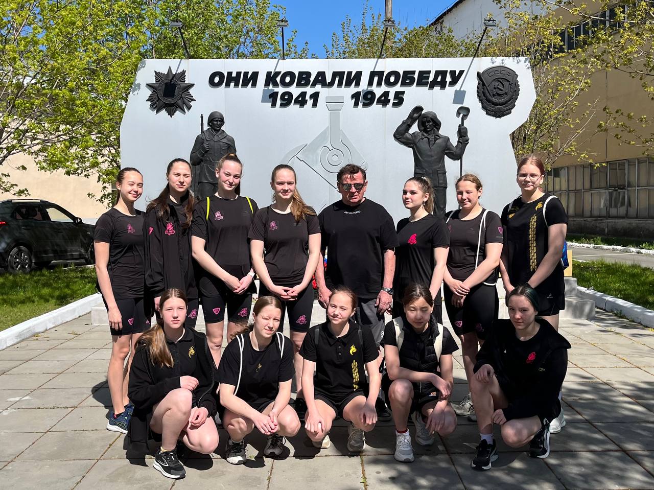 Поздравили металлургов по-спортивному!